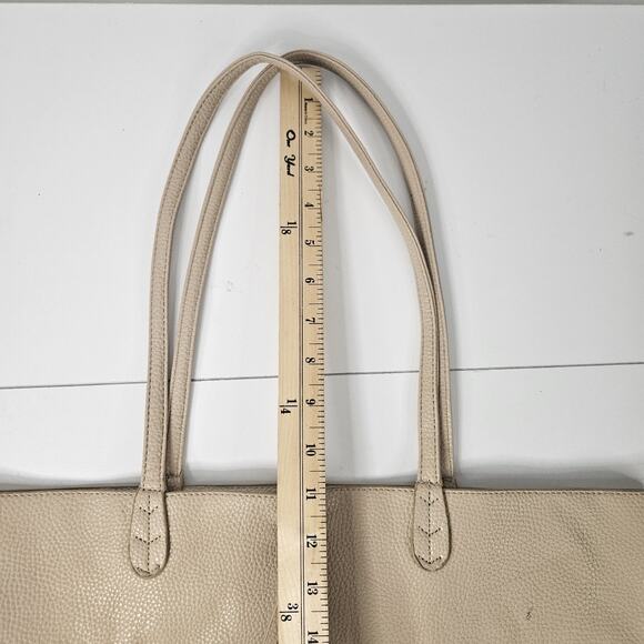 Y2K BCBG Paris Reversible Faux Leather Tote Laptop Bag Beige Goldtone Hardware - Picture 5 of 16